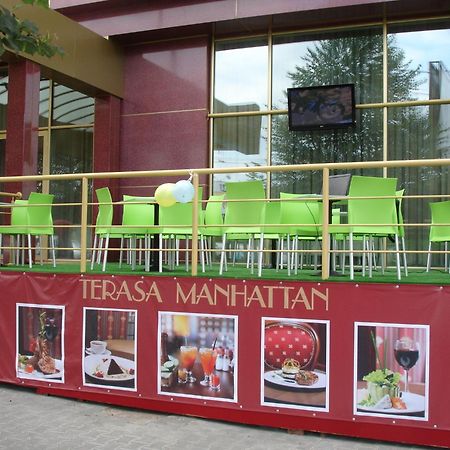 Manhattan Hotel & Restaurant Κισινάου Εξωτερικό φωτογραφία