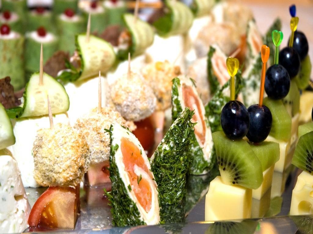Manhattan Hotel & Restaurant Κισινάου Εξωτερικό φωτογραφία