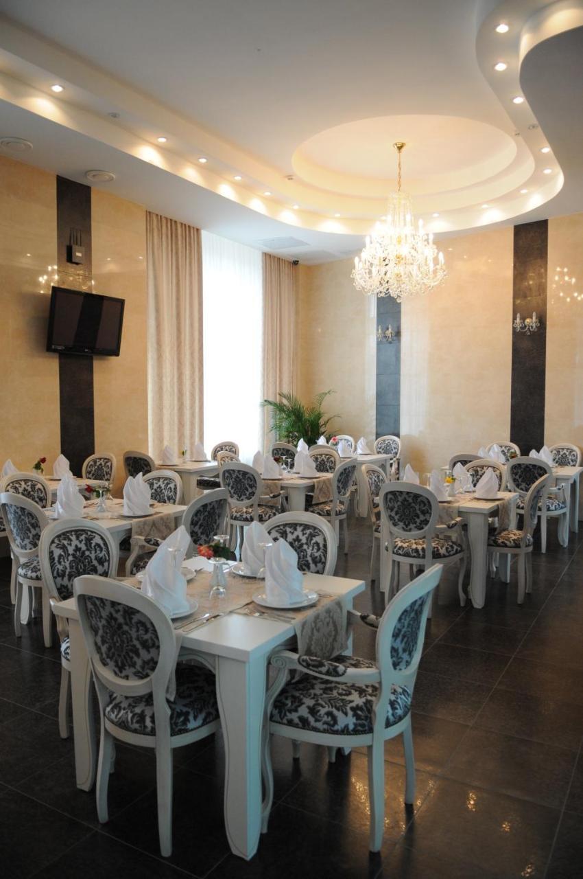 Manhattan Hotel & Restaurant Κισινάου Εξωτερικό φωτογραφία